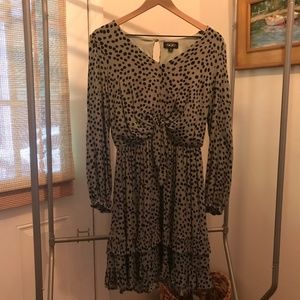 Boutique dress with long sleeves